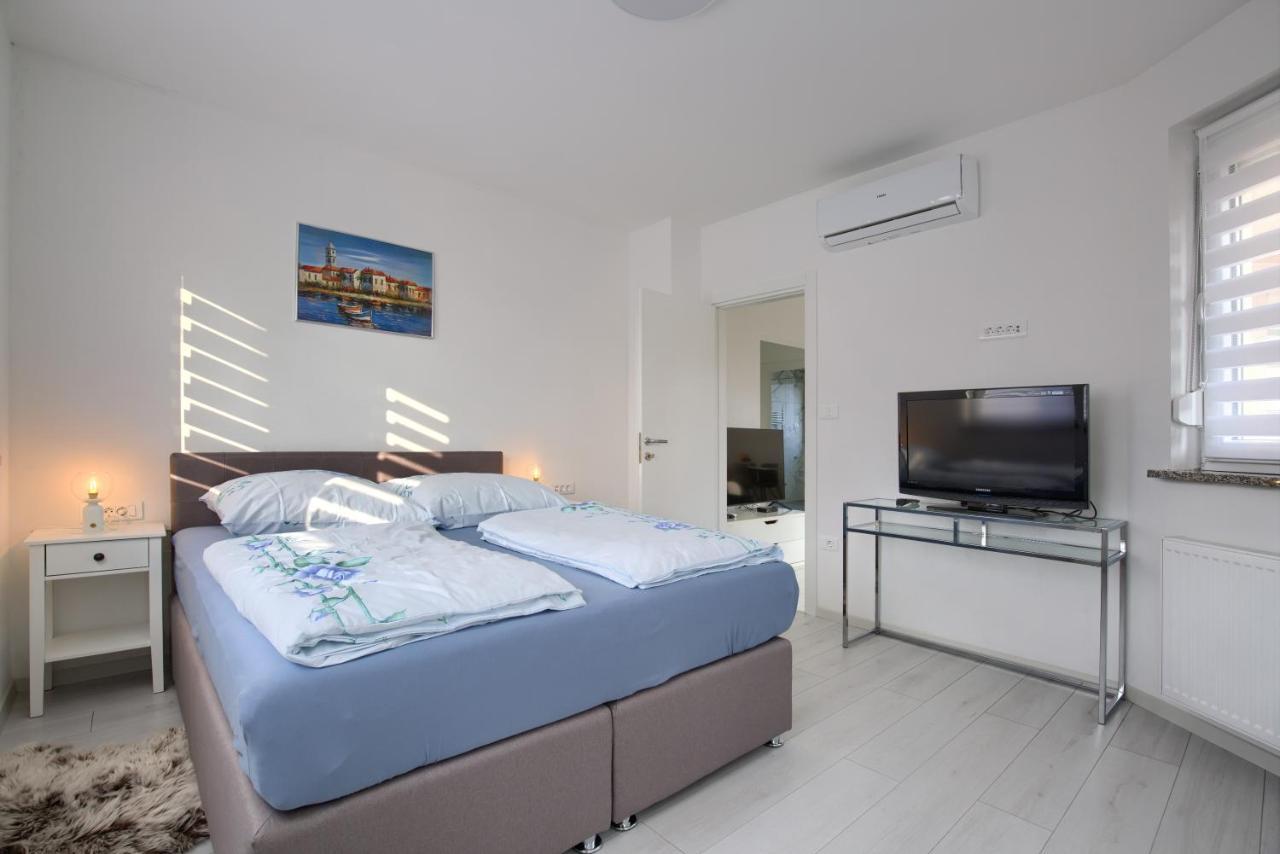 Apartment Vukadin Pula Ngoại thất bức ảnh