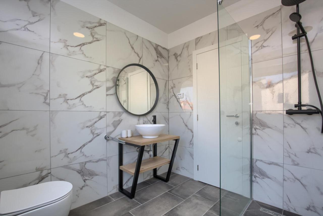Apartment Vukadin Pula Ngoại thất bức ảnh