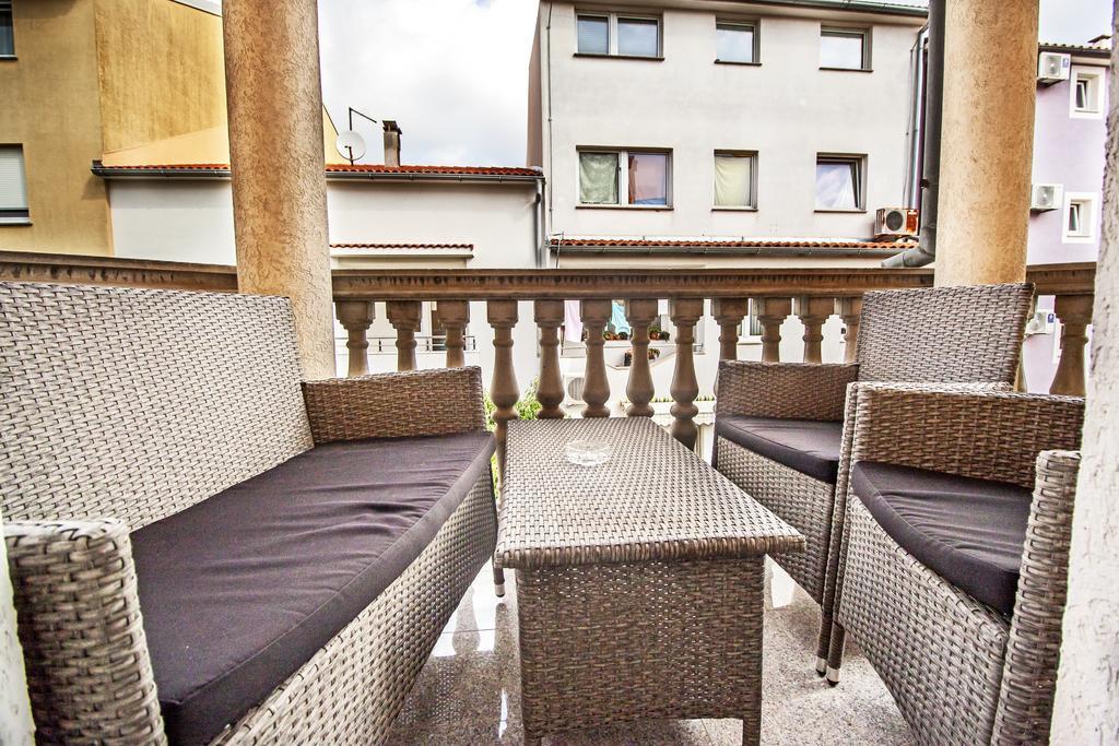 Apartment Vukadin Pula Ngoại thất bức ảnh